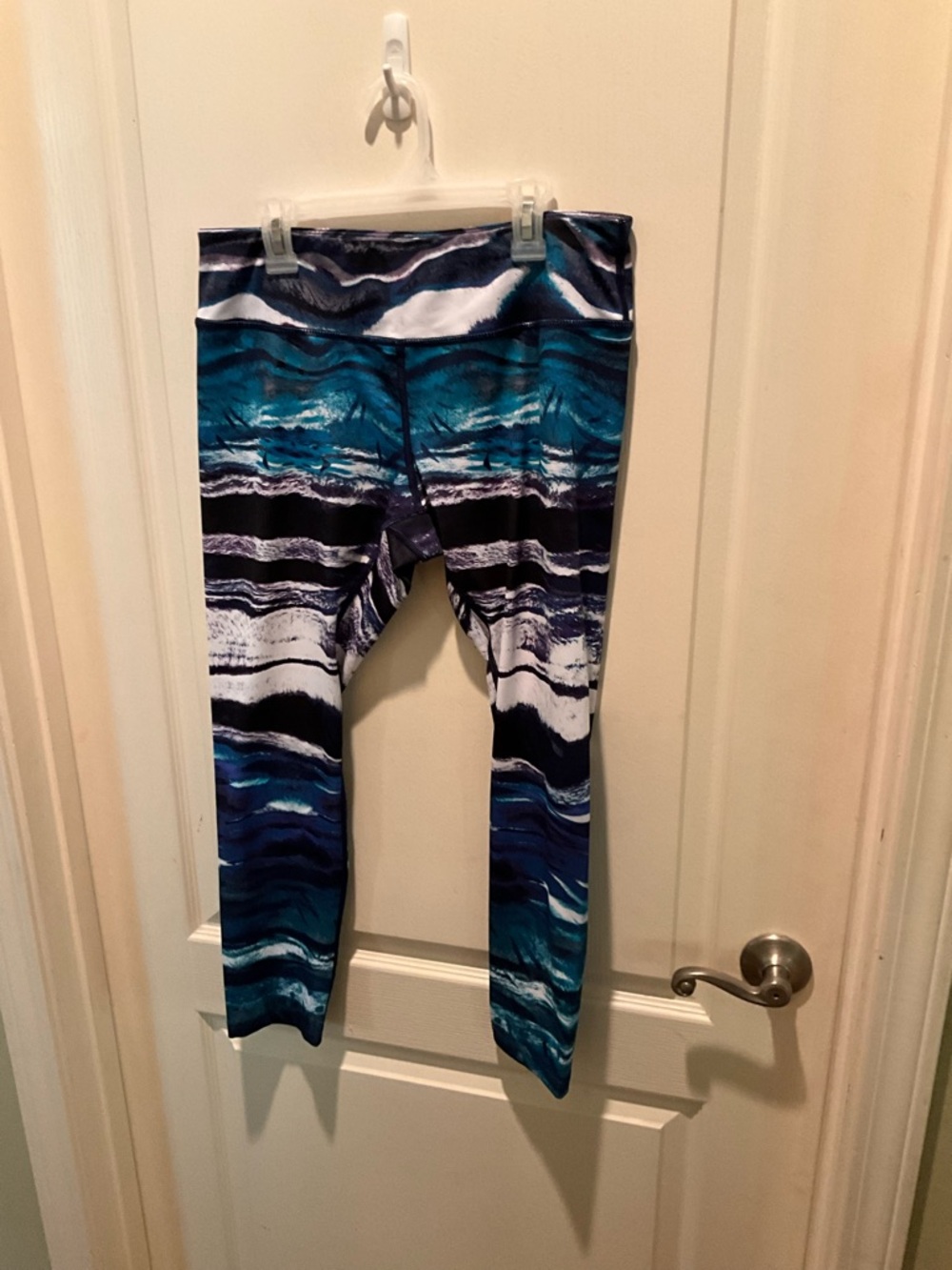 Blue & Teal Abstract Stripe Leggings